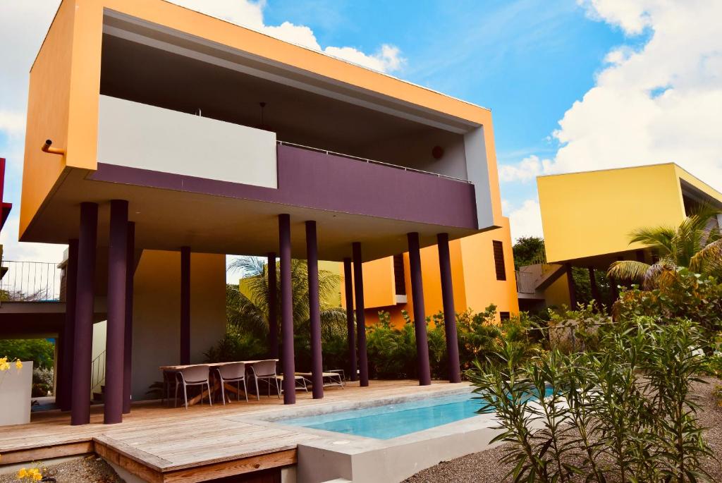 Bazén v ubytování Bohemi Design Villa's nebo v jeho okolí
