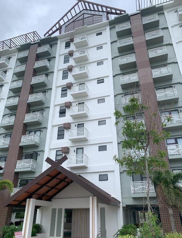 Budova, kde se aparthotel nachází