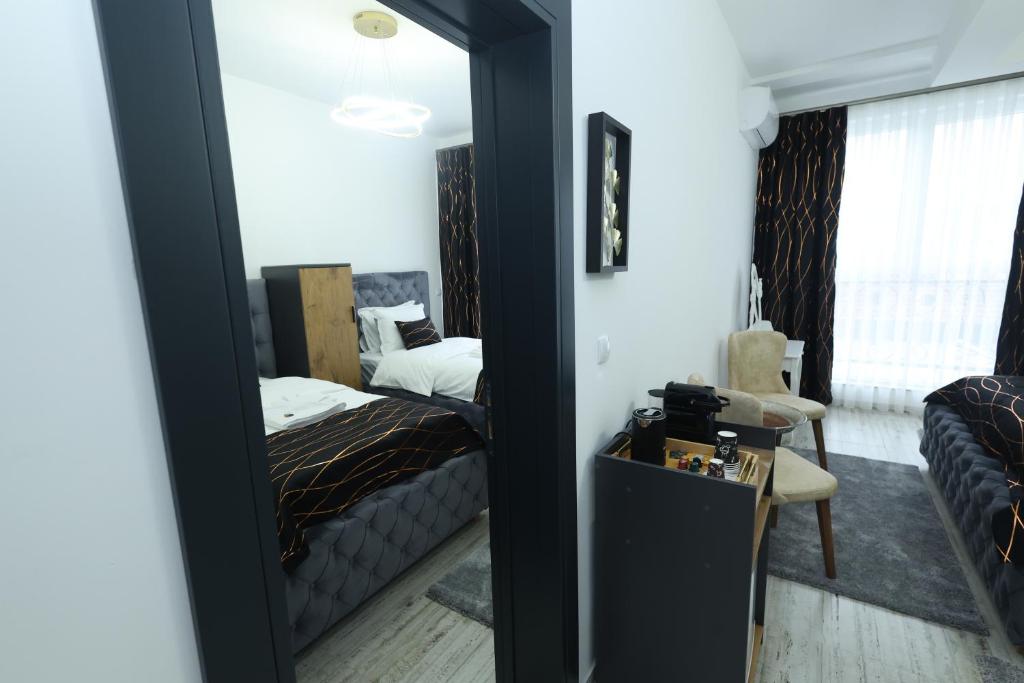 Golden Hill Palace - Suite Lit King-Size