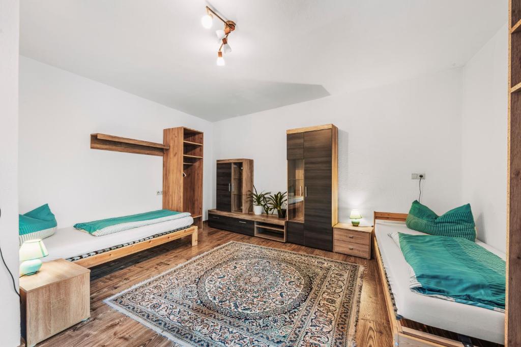 Postel nebo postele na pokoji v ubytování Gasthof Hirschen