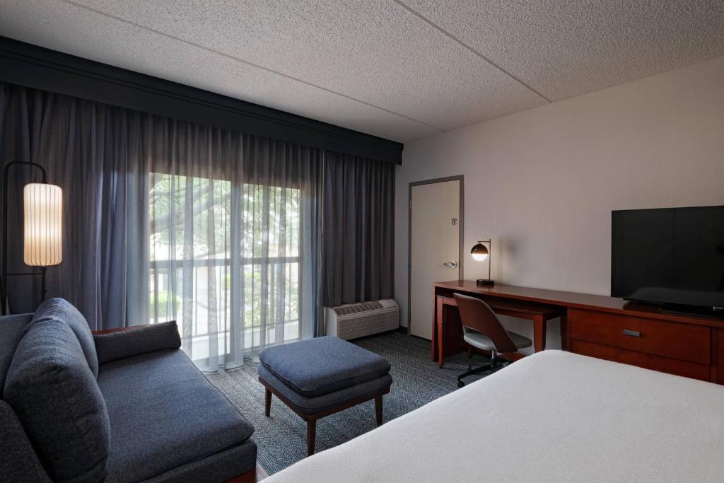 Courtyard by Marriott San Antonio Medical Center - Quarto King Com Sofá-Cama