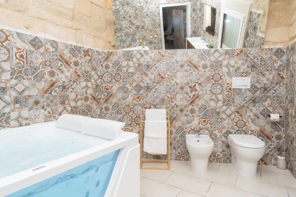 Koupelna v ubytování Victoria Luxury Suite