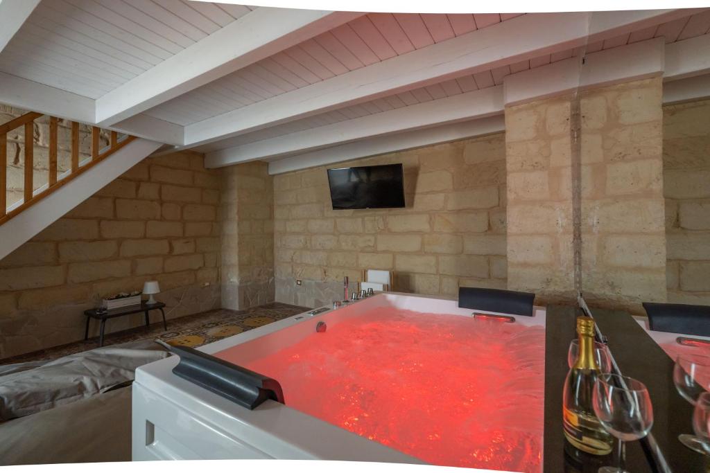 TV a/nebo společenská místnost v ubytování Victoria Luxury Suite
