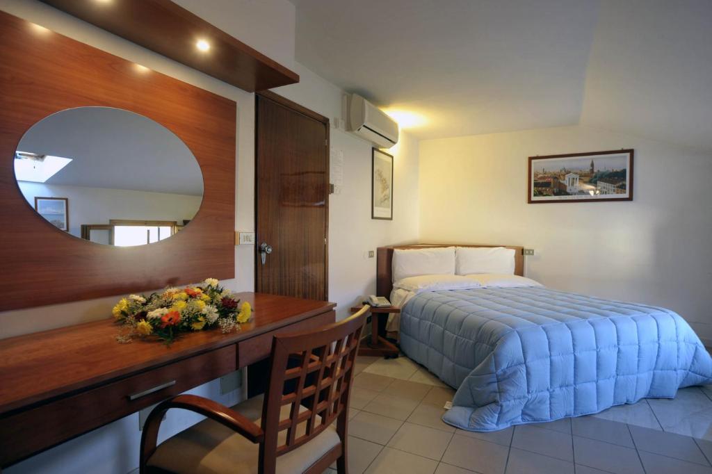 Albergo Romagna - Quarto Triplo