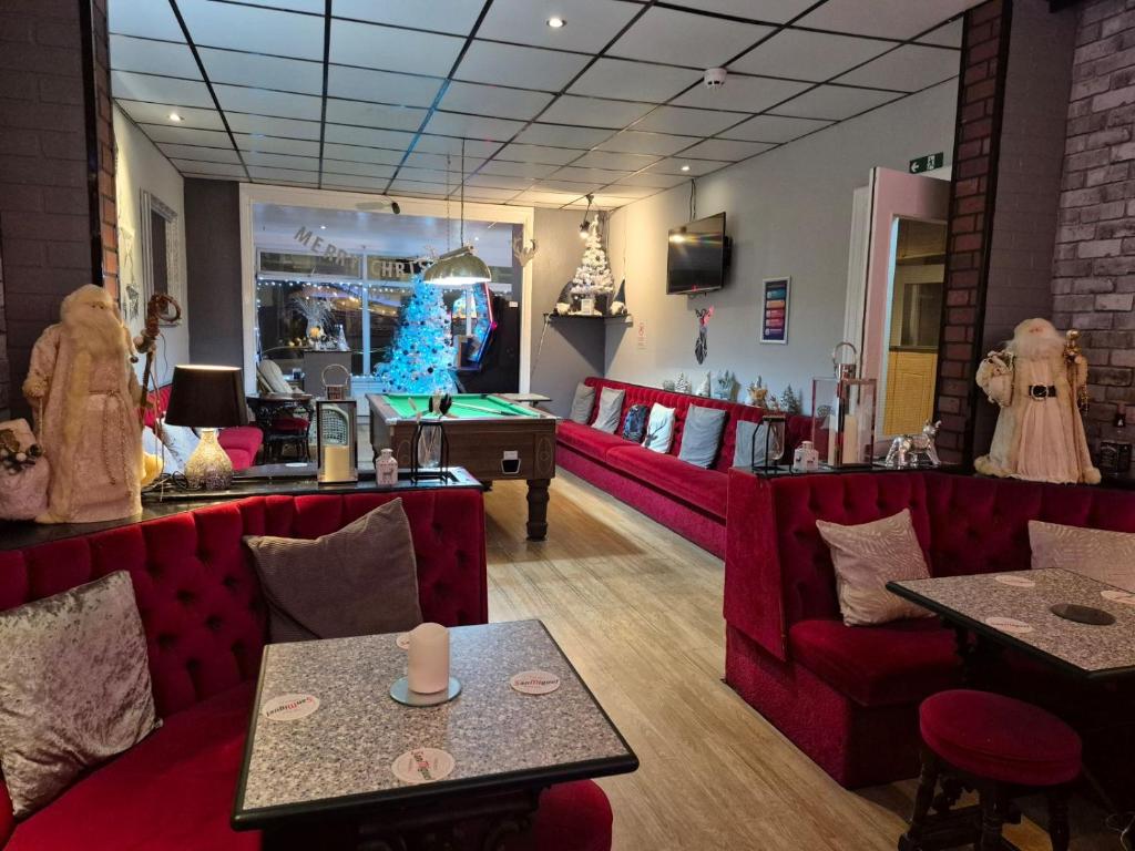 MyRoomz Silver Strand Hotel - Resim 5