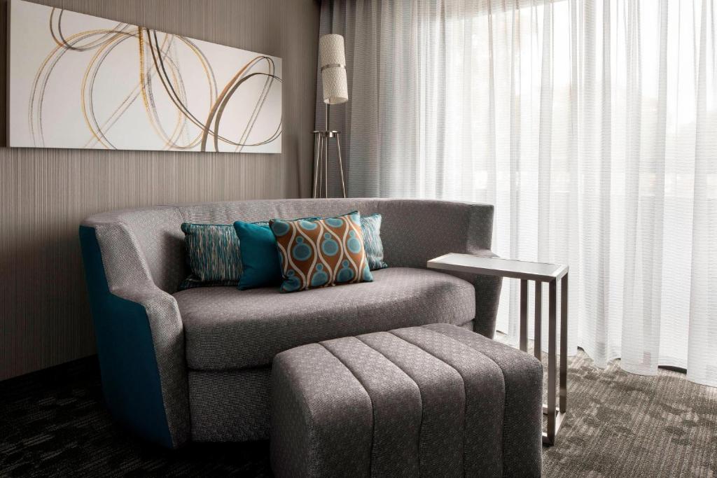 Courtyard by Marriott San Francisco Airport - King Room