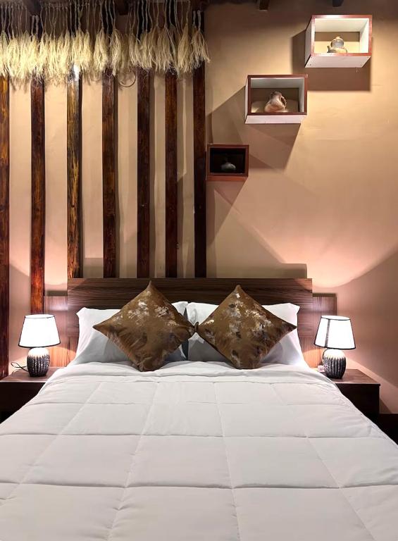 Adelina Classic Matrimonial