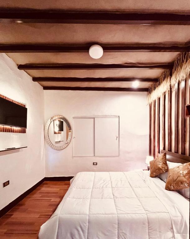 Adelina Classic Matrimonial