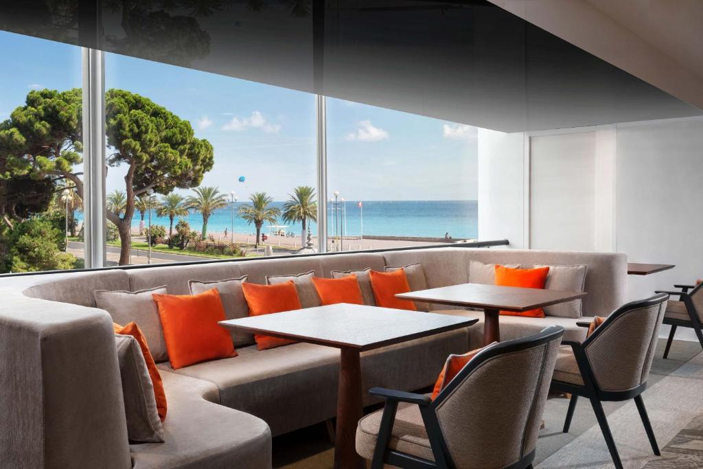 Posezení v ubytování Le Meridien Nice