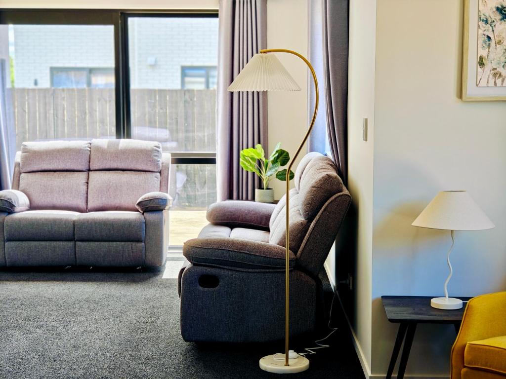 New Built Gem in Hillcrest - Resim 22