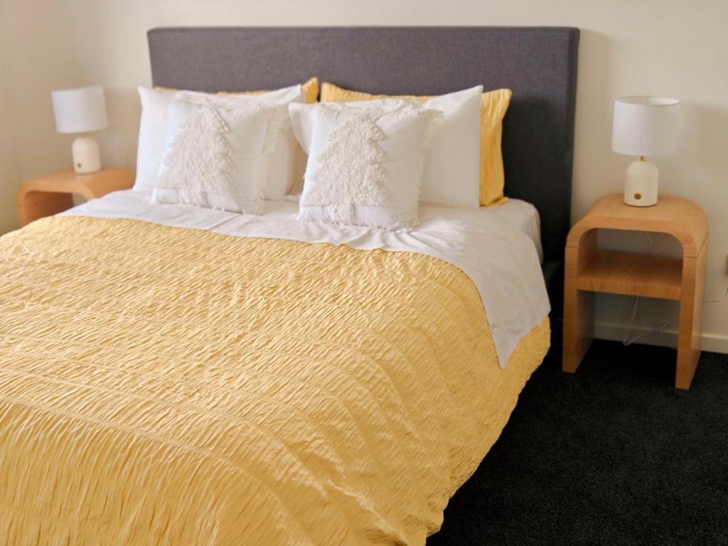 New Built Gem in Hillcrest - Resim 23