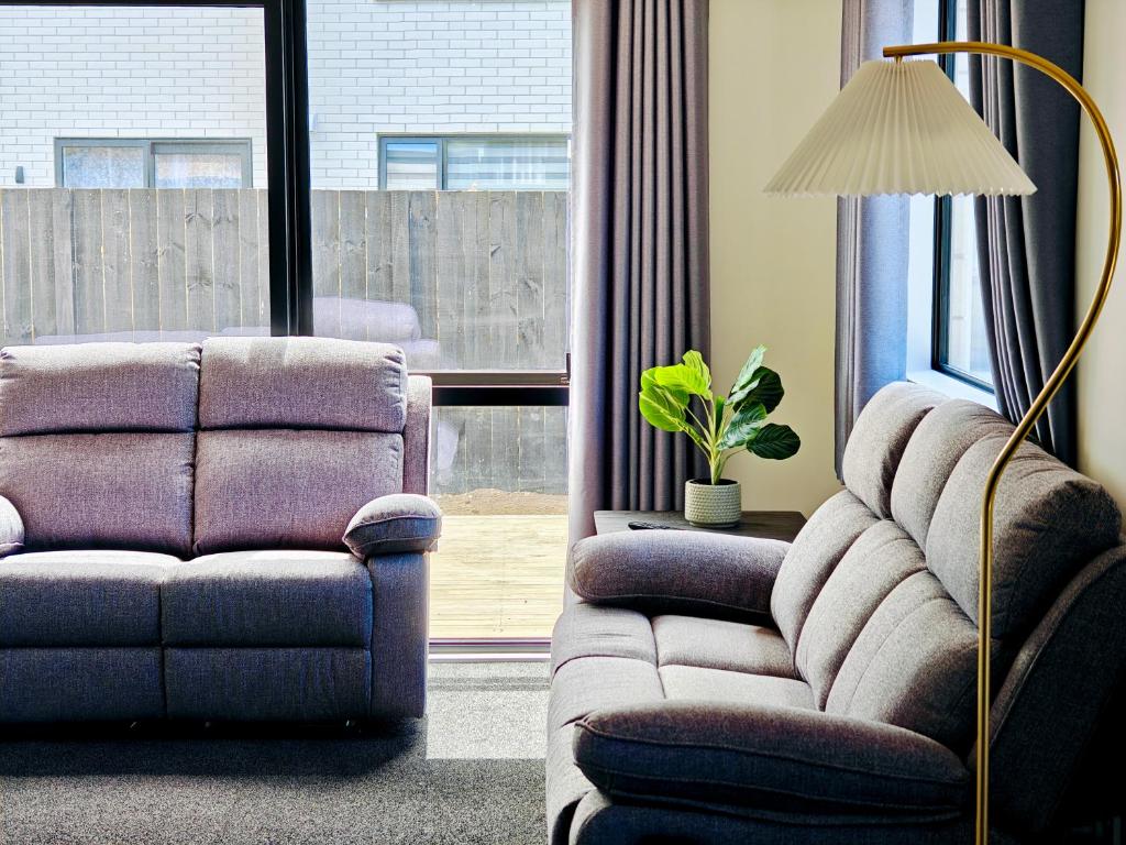 New Built Gem in Hillcrest - Resim 34