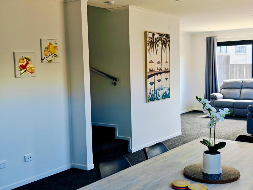 New Built Gem in Hillcrest - Resim 37