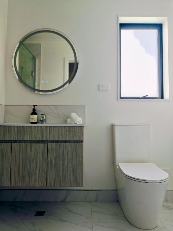 New Built Gem in Hillcrest - Resim 45