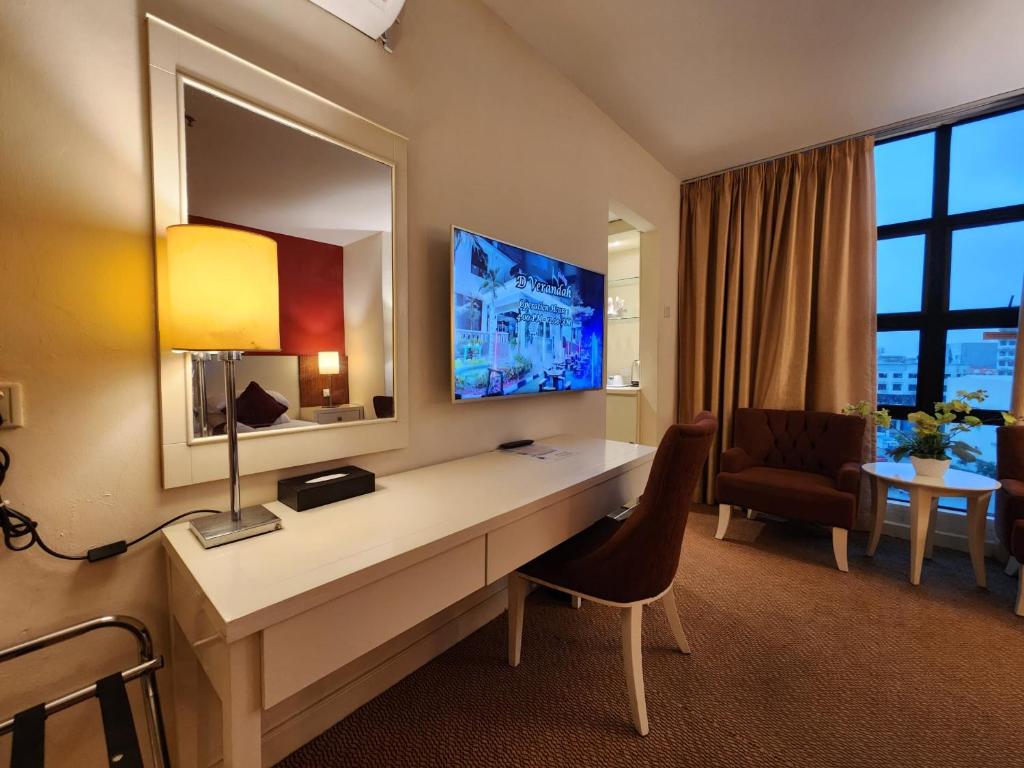 The Grand Puteri Hotel - Suite Premium