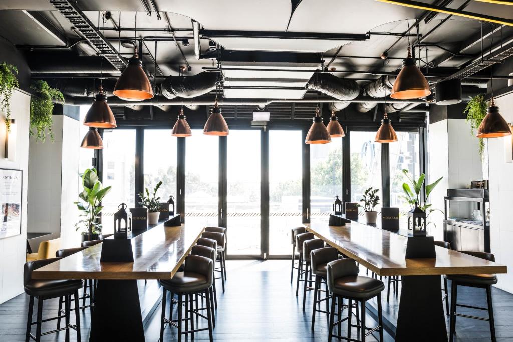 Restaurace v ubytování Peppers Docklands