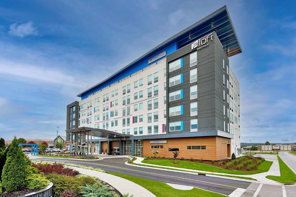 Travel Proud Aloft by Marriott Chattanooga Hamilton Place - Housity