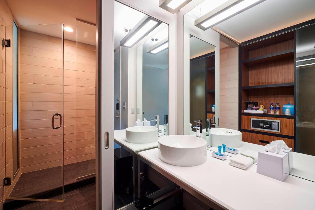 Aloft by Marriott Cleveland Airport photo