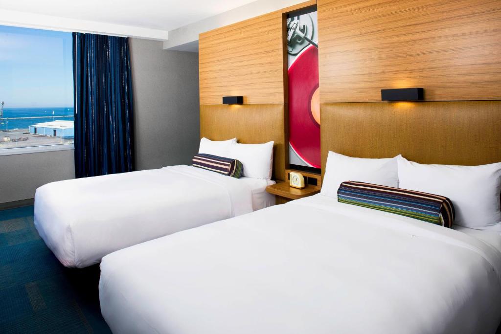 Aloft Cleveland Downtown - 