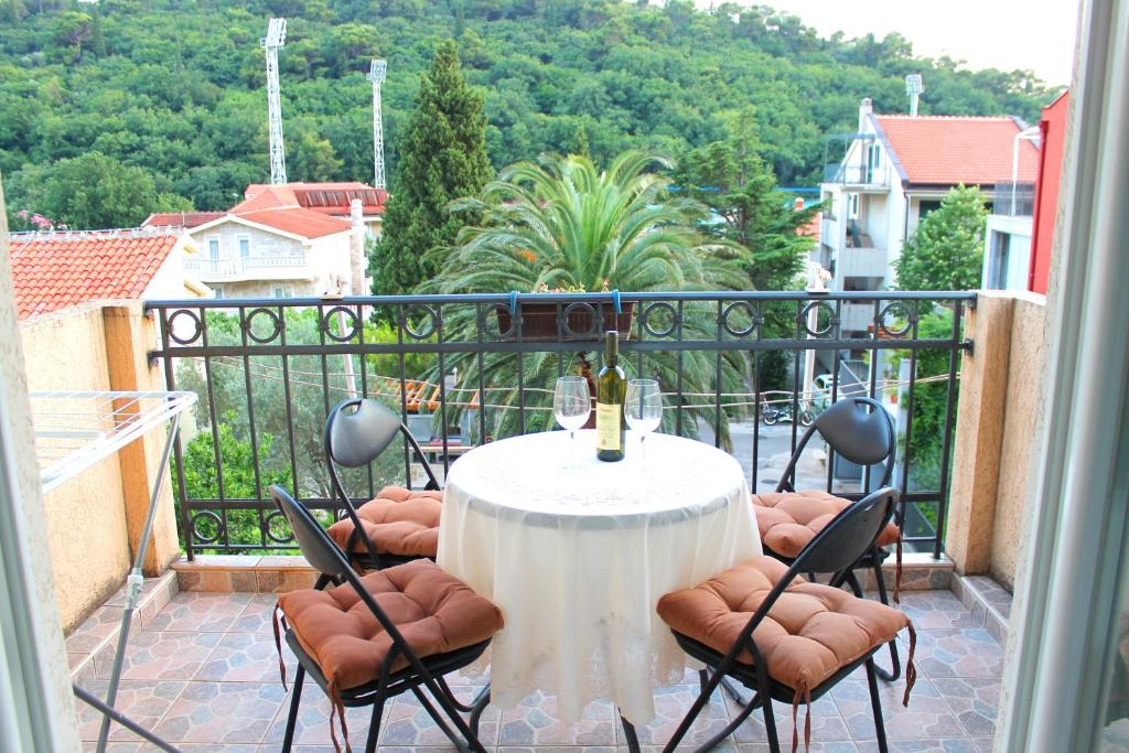 Petrovac Apartments