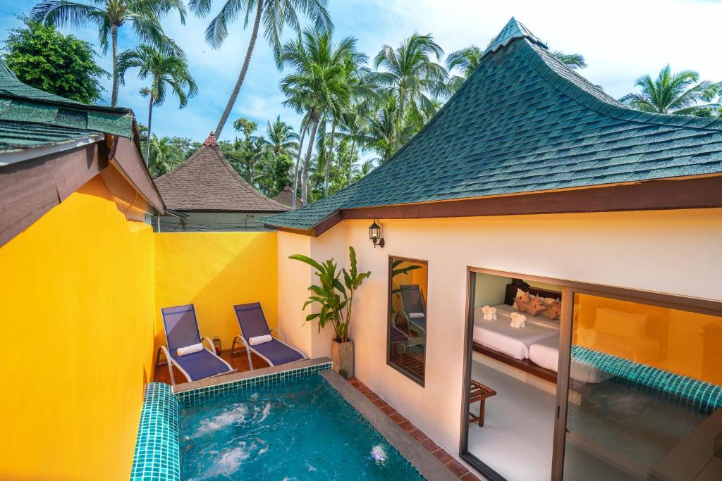 Bazén v ubytování Chaweng Buri Resort nebo v jeho okolí
