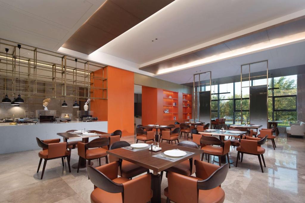 Posezení v ubytování Doubletree By Hilton Altay Fuyun
