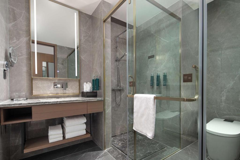 Koupelna v ubytování Doubletree By Hilton Altay Fuyun
