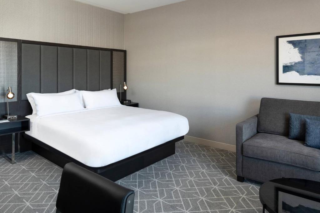 Renaissance Boston Patriot Place Hotel - 
