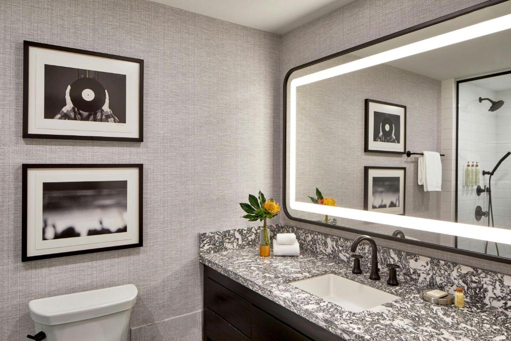 Renaissance Nashville Hotel photo