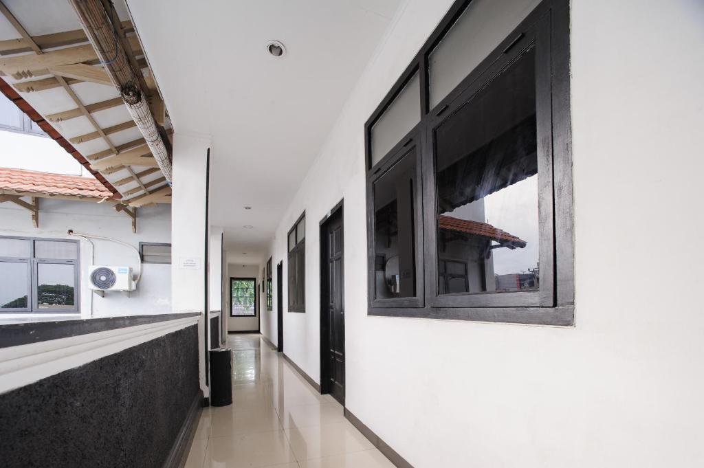 Kuchyň nebo kuchyňský kout v ubytování RedDoorz Plus @ Jalan Raden Intan Lampung
