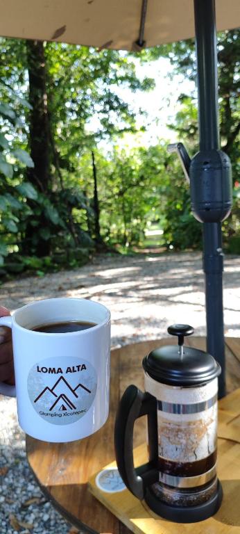 Příslušenství pro přípravu čaje a kávy v ubytování Glamping Xicotepec