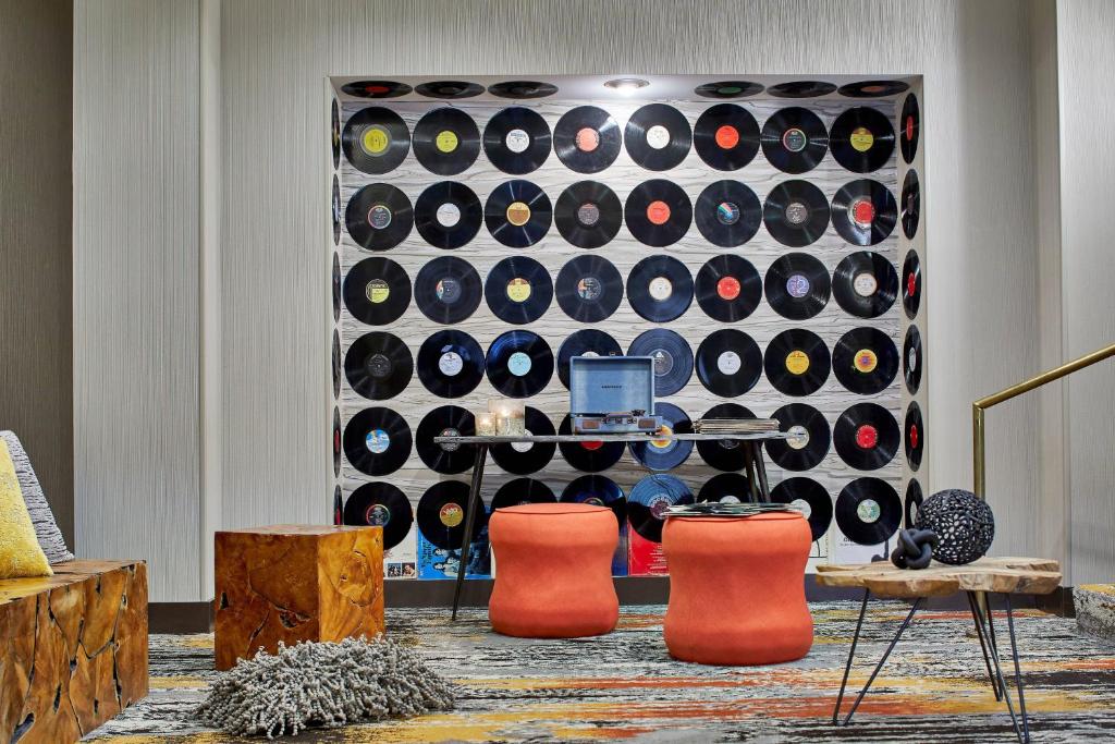 Renaissance Chicago Glenview Suites Hotel photo