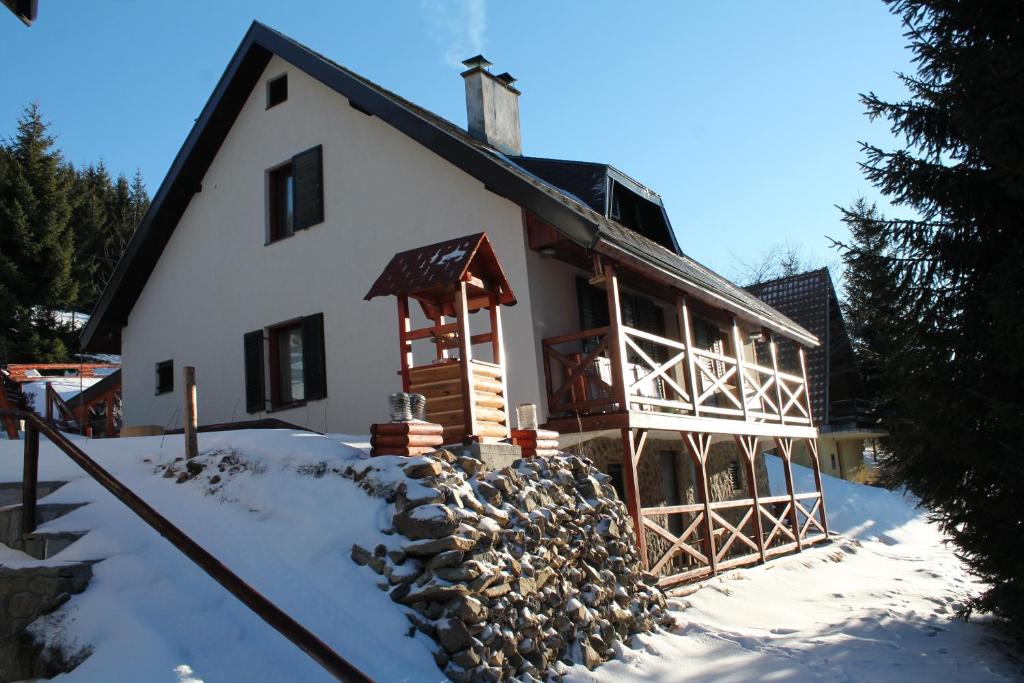 Gallery image of Holiday Home Relax in Kopaonik