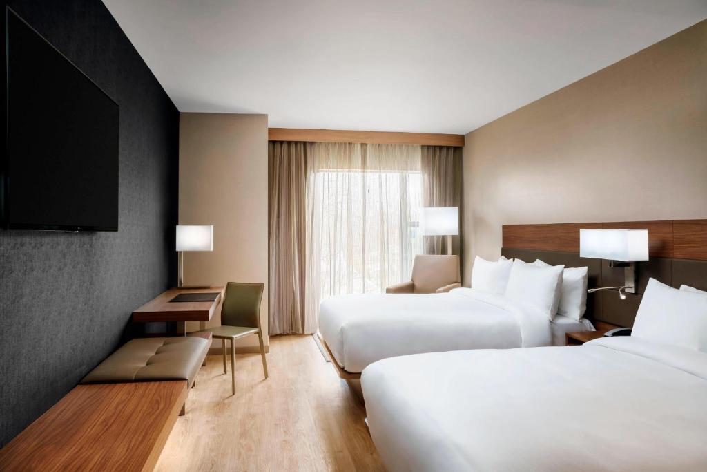 AC Hotel by Marriott Chapel Hill Downtown photo