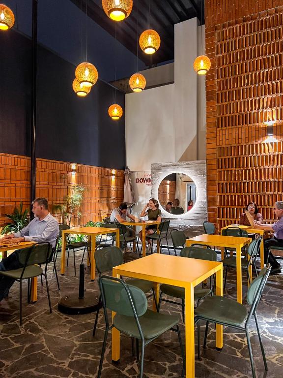 Restaurace v ubytování Estacion Alameda Downtown