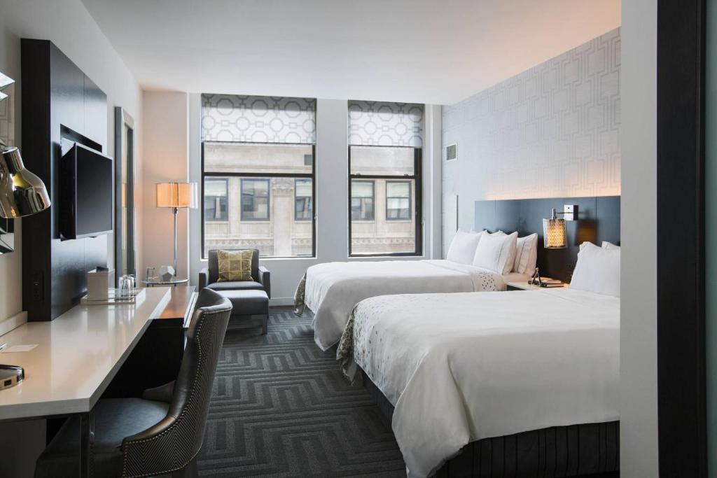 Renaissance Cincinnati Downtown Hotel photo