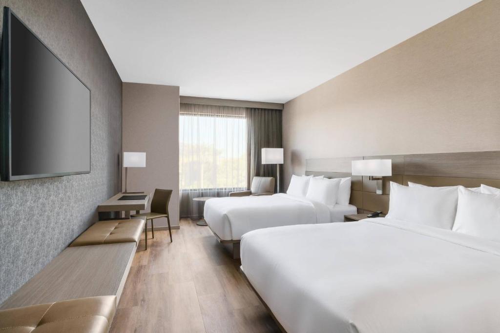 Postel nebo postele na pokoji v ubytování AC Hotel by Marriott Scottsdale North