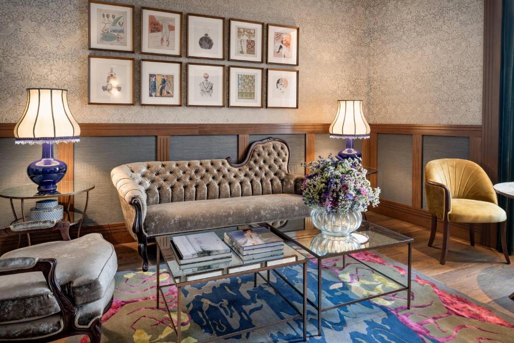 Palacio Santa Clara, Autograph Collection - Resim 35