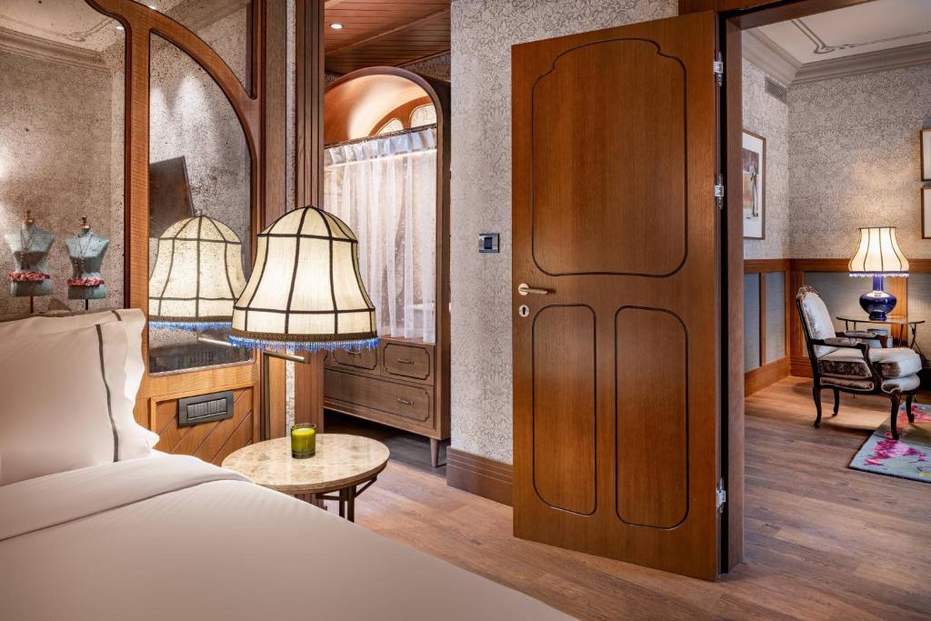 Palacio Santa Clara, Autograph Collection - Resim 37