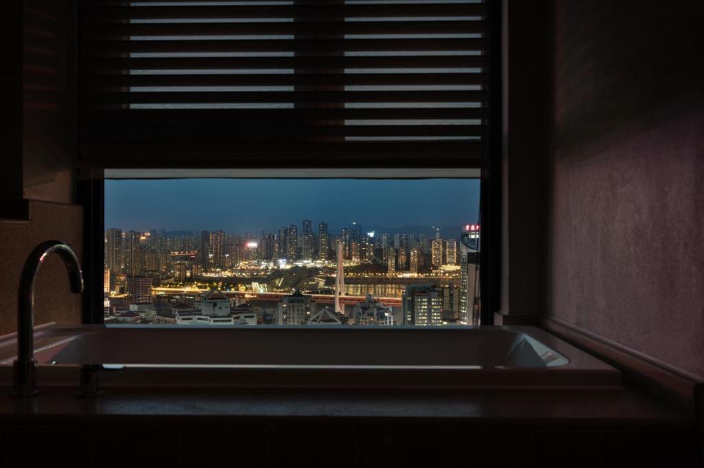 Splošen razgled na mesto Chongqing oz. razgled na mesto, ki ga ponuja hotel