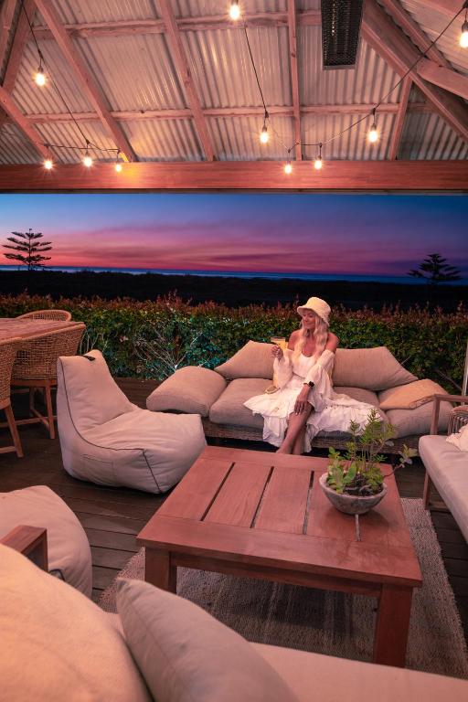 Posezení v ubytování Ayatana By The Bay Busselton