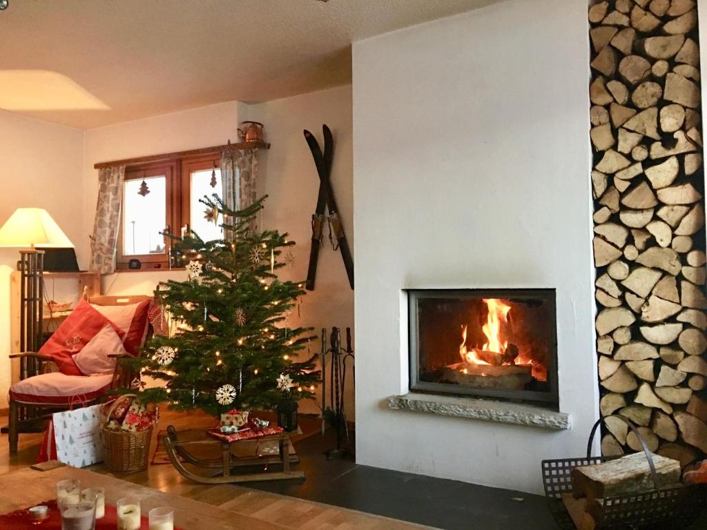 Posezení v ubytování Outstanding chalet for groups, south facing, breathtaking views - all year round