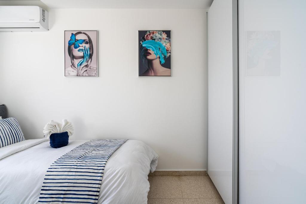 Postel nebo postele na pokoji v ubytování Pervolia Seaview Escape