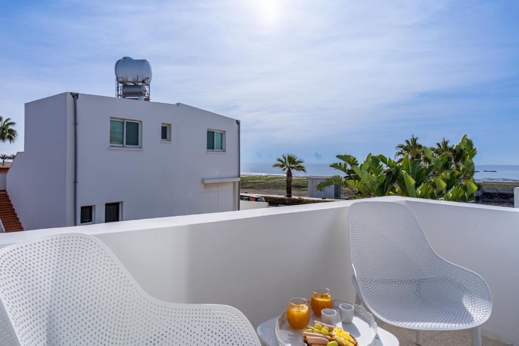 Balkón nebo terasa v ubytování Pervolia Seaview Escape