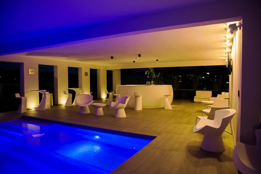 Bazén v ubytování Hotel Aqua Spa & Resort nebo v jeho okolí