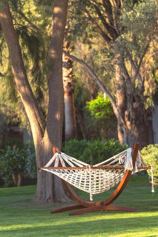 Сад в DoubleTree by Hilton Bodrum Isil Club Ultra All-Inclusive Resort