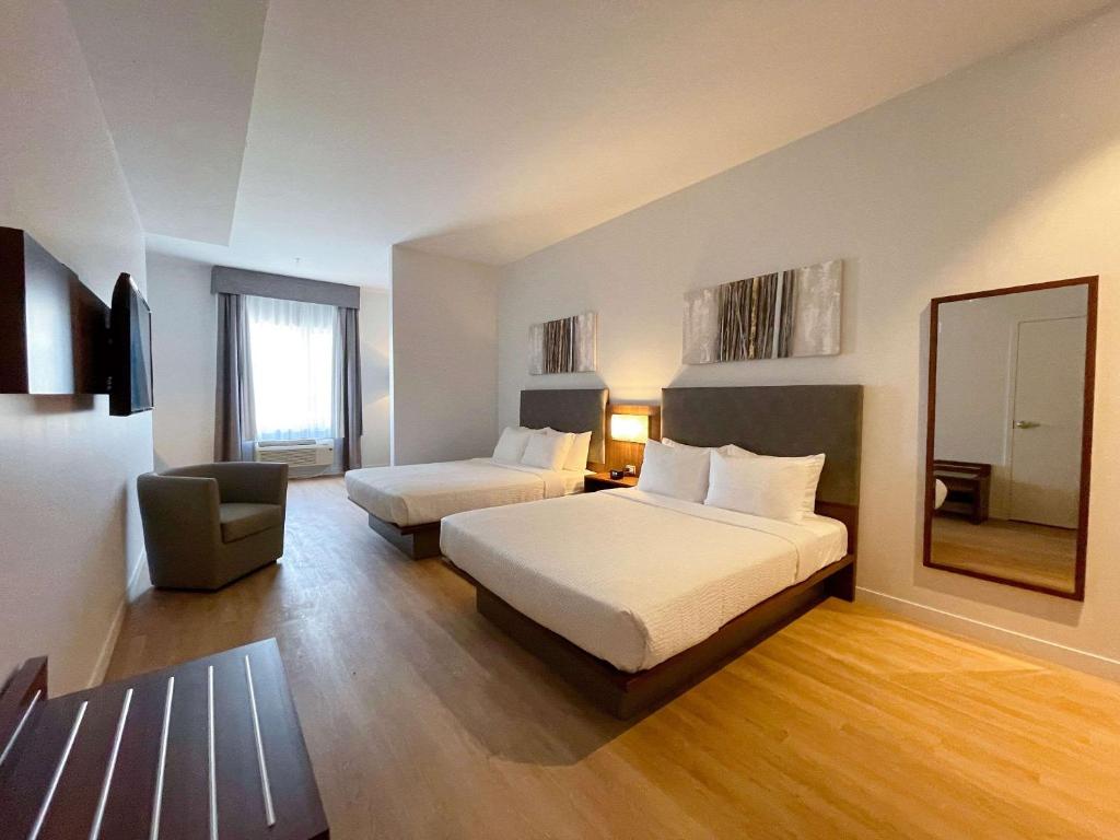 
Queen Suite with Sofa Bed  - No Pets/Non Smoking
