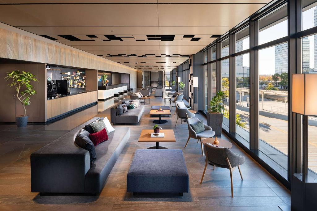 Posezení v ubytování DoubleTree by Hilton Tokyo Ariake