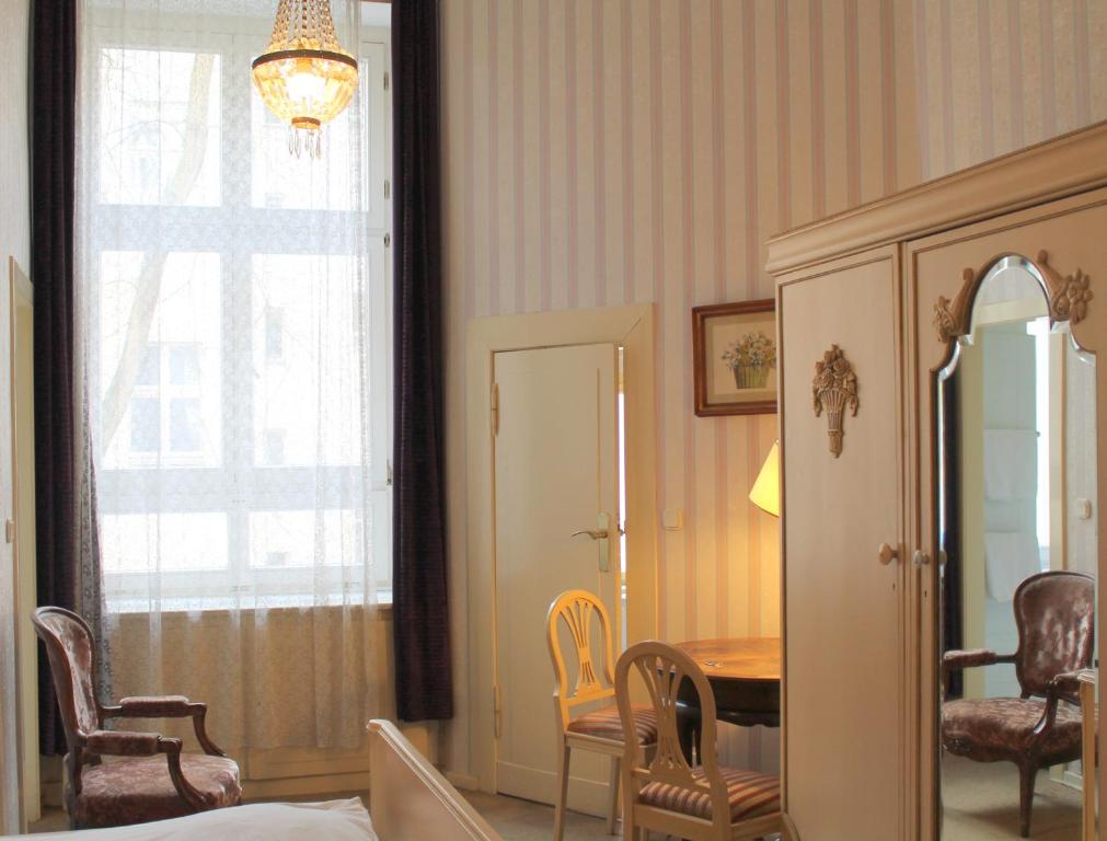 Hotel-Pension Funk am Kurfürstendamm - Resim 31