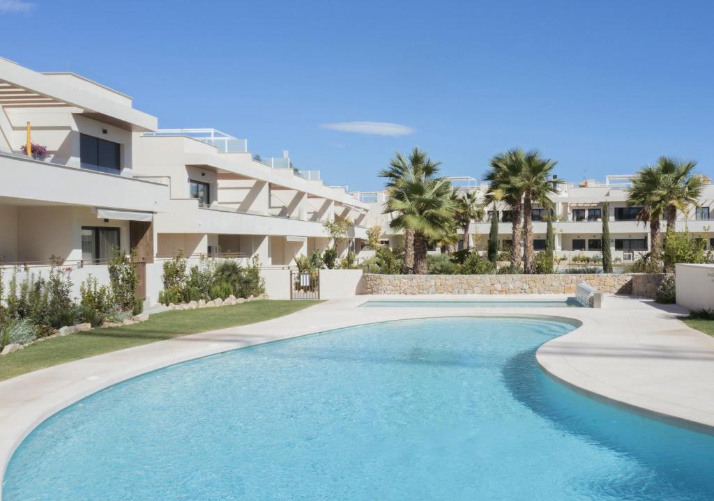 Swimmingpoolen hos eller tæt på Mediterranean Gardens